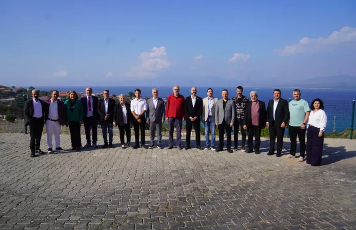 Seferihisar'da dayanışma toplantısı: Tüm partiler bir arada