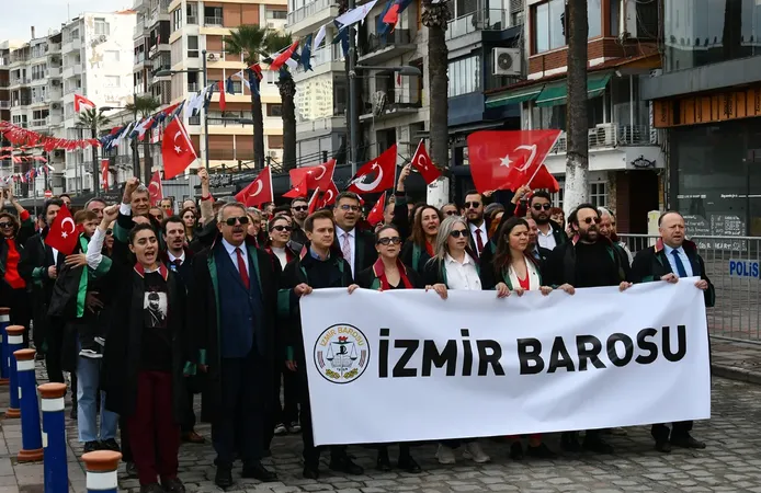 İzmir Barosu Başkanı Sökmen’den Cumhuriyet vurgusu