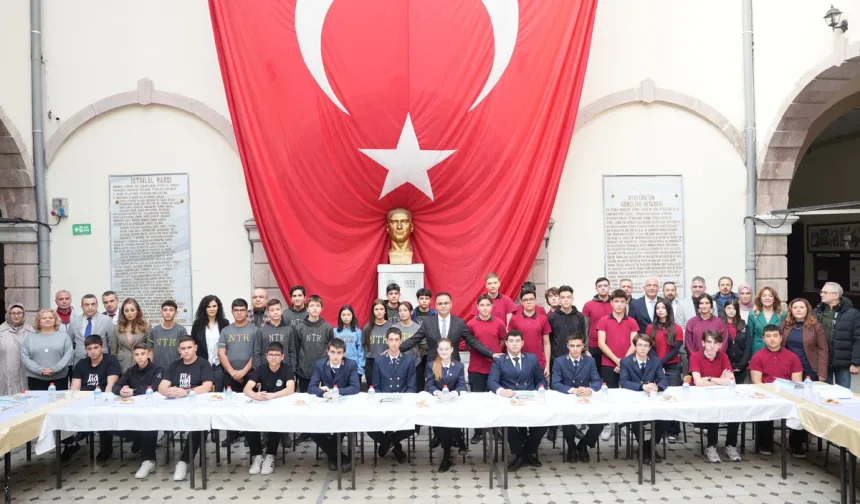 Yahşi, meslek lisesi öğrencileriyle buluştu