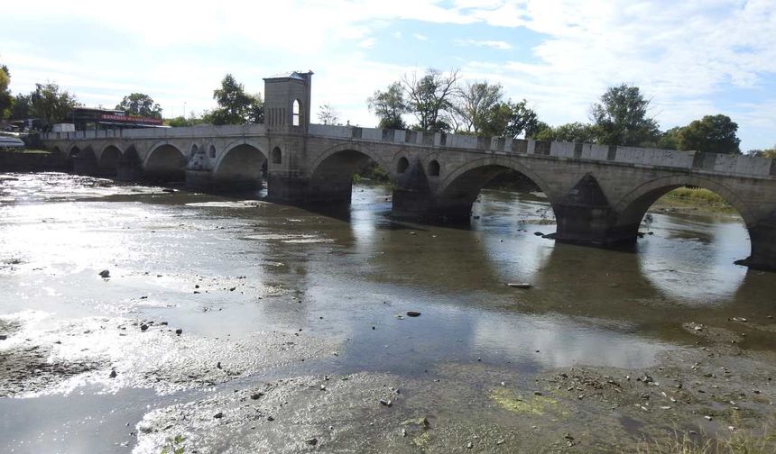 Edirne'de kuraklığa çözüm: Tunca Nehri'ne mini baraj geliyor!