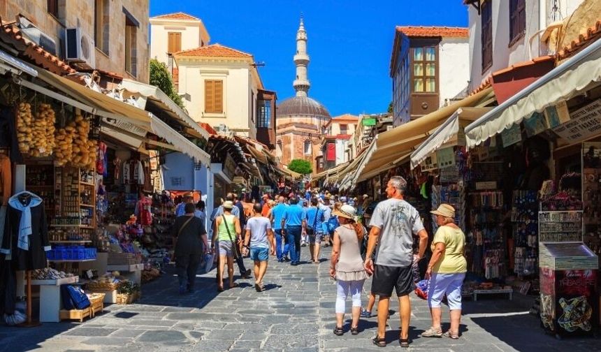 Yunan adalarında tarihi rekor: Türk turist sayısı 1,3 milyona ulaştı