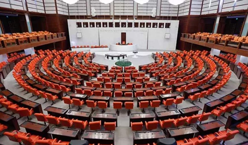 AK Parti 35 maddelik kanun teklifini TBMM Başkanlığı’na sundu