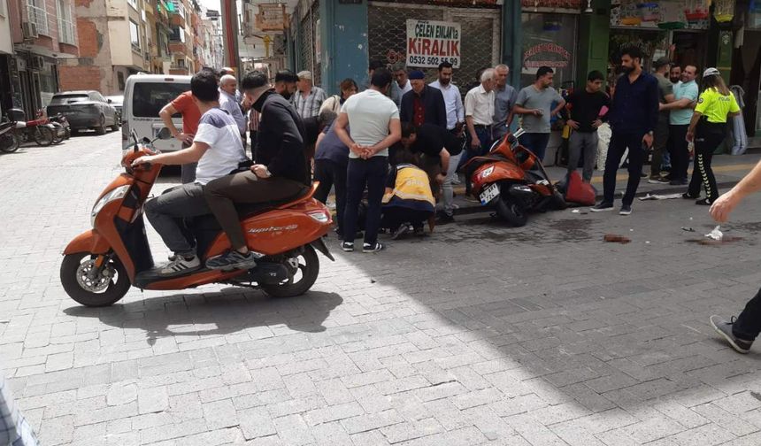 3 motosikletin kafa kafaya çarpıştığı kazada 2 kişi yaralandı