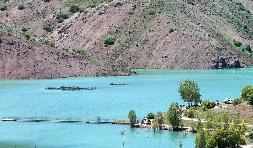Baraj gölünde yapılan aramalarda kayıp gencin cesedine ulaşıldı