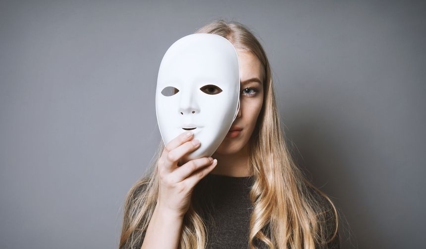 Bipolar olan kişi nasıl davranır? Bipolar bozukluğu tehlikeli mi?