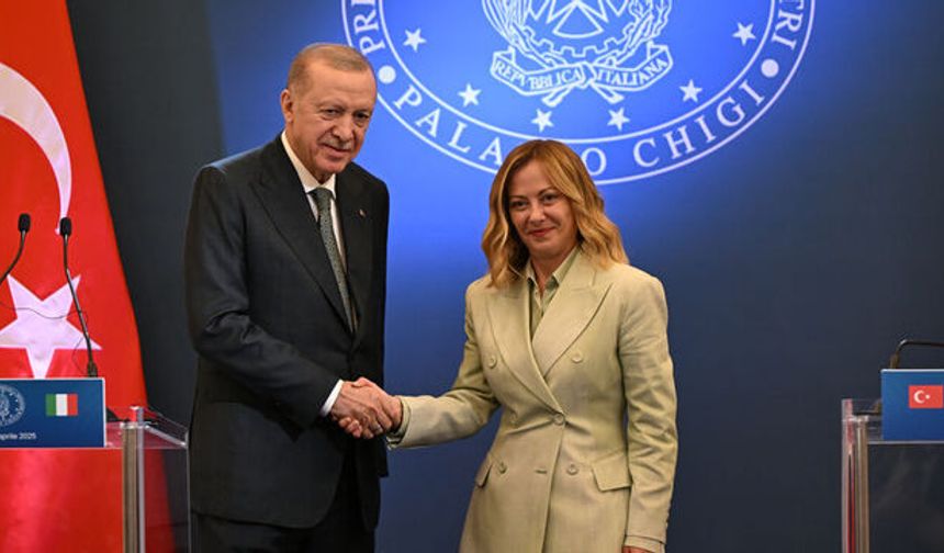 Cumhurbaşkanı Erdoğan'dan kritik görüşme: Meloni ile telefonda görüştü