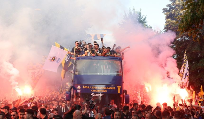 Fenerbahçe Beko’nun Avrupa zaferi coşkuyla kutlanıyor!