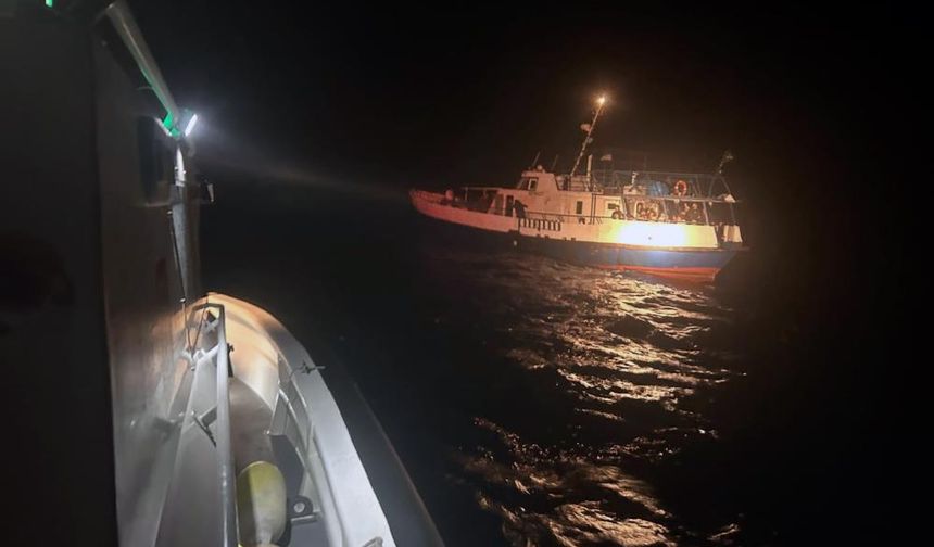 Göçmen operasyonu: 93 düzensiz göçmen ve 3 insan kaçakçısı yakalandı!