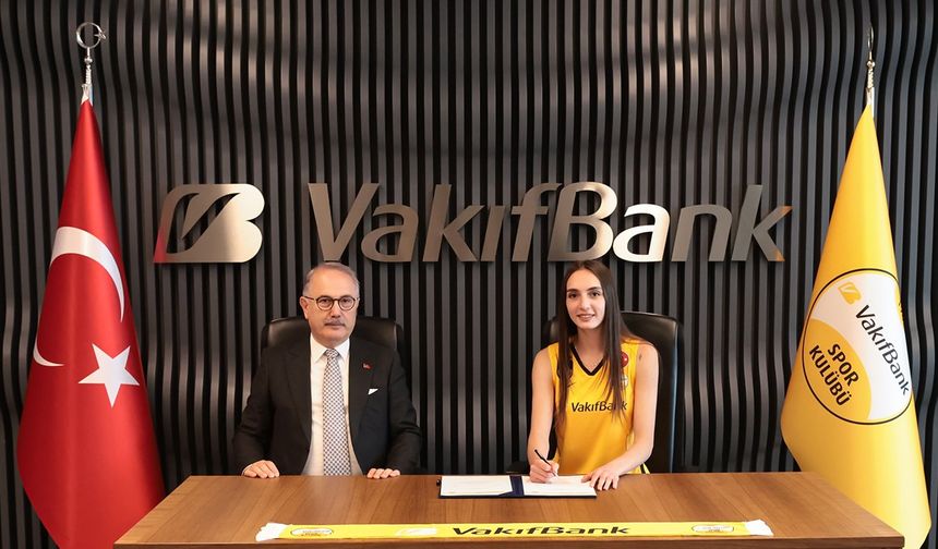 Berka Buse Özden kimdir, nereli, kaç yaşında, boyu kaç, sevgilisi var mı?