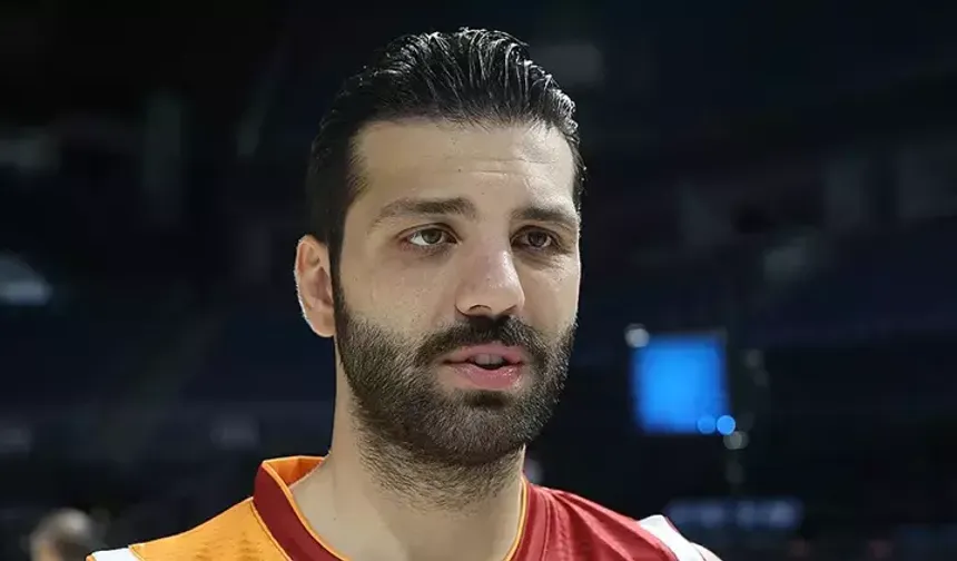 Galatasaray'da ayrılık: 15 yıllık serüven sona erdi!