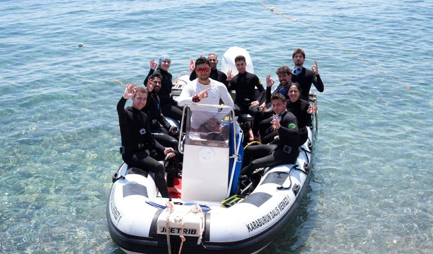 Karaburun bayramda turist akınına uğradı