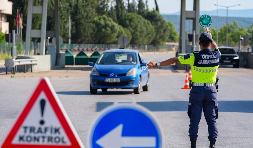 Otoyol jandarması bayramda da görevde