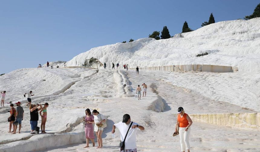 Pamukkale bayram tatilinde 53 bin turisti ağırladı