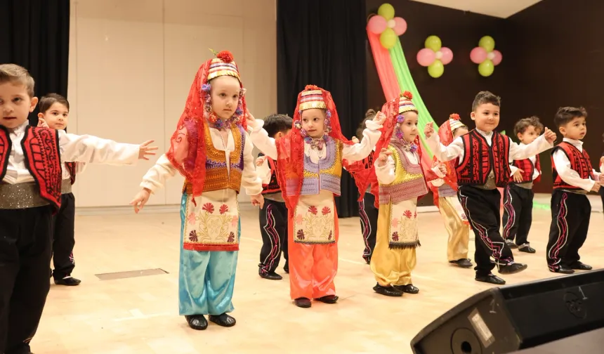 Sevgiyolu Anaokulu'nda miniklerin rengârenk yürüyüşü