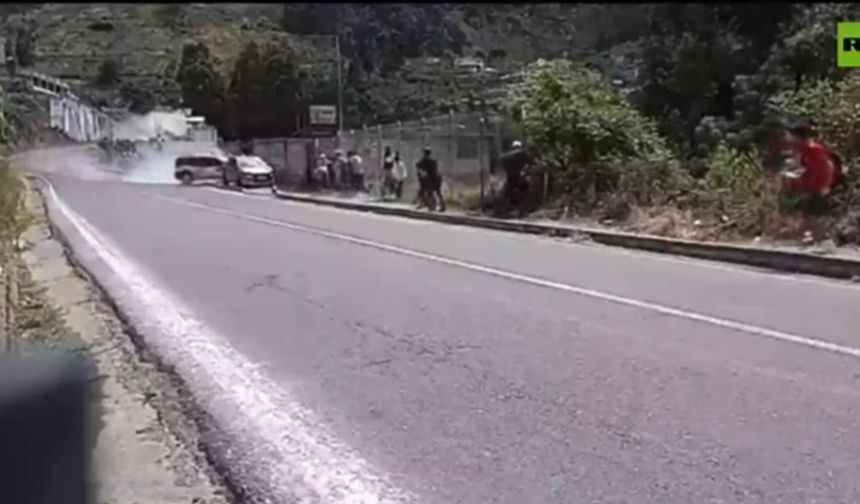 Ekvador'da bir ralli aracı seyircilerin arasına daldı: 2 ölü, 18 yaralı