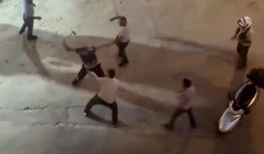 Tehdit dolu kavga: Çocuklarının önünde vuracağım!