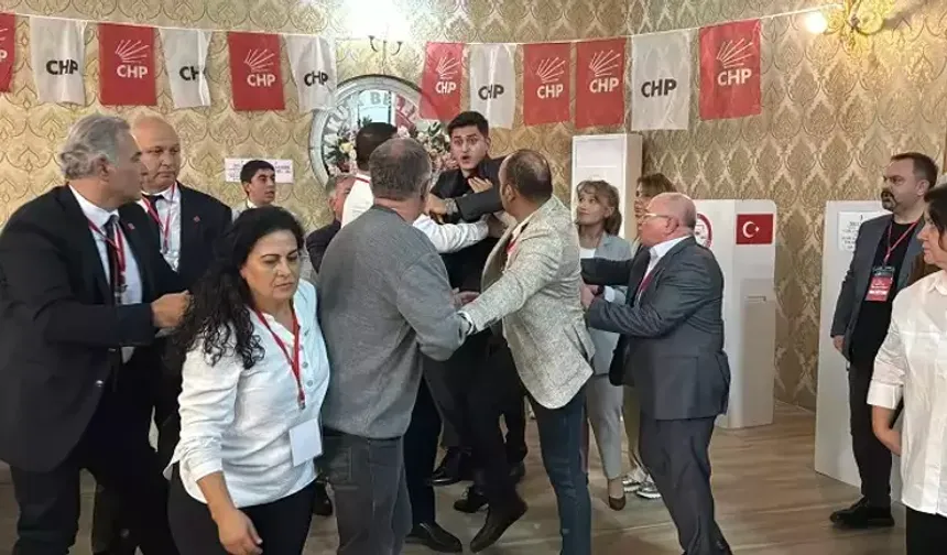 Baba ve oğul arasında gerilim: CHP kongresi gergin başladı!