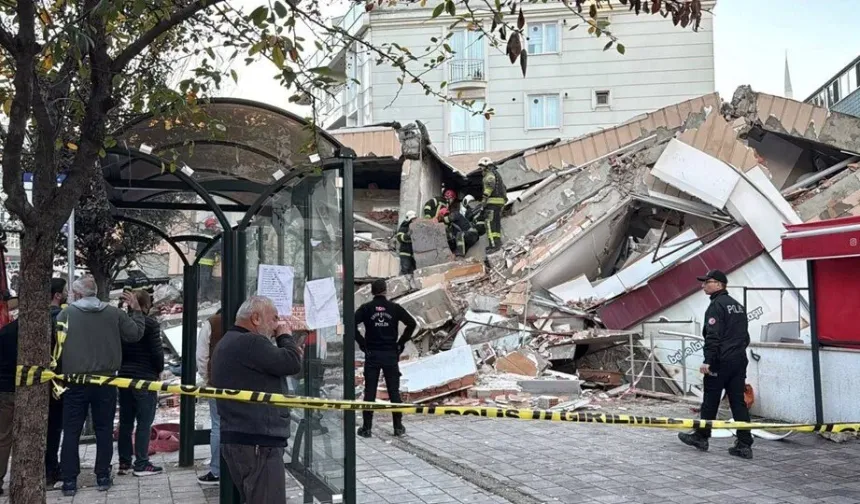 Ulaştırma Bakanlığı'ndan Gebze'de çöken binaya ilişkin iddialara yanıt