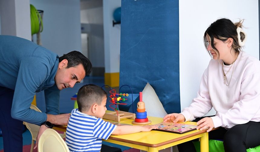 Aydın Büyükşehir, özel öğrencilerin eğitim hayatına ışık tutuyor