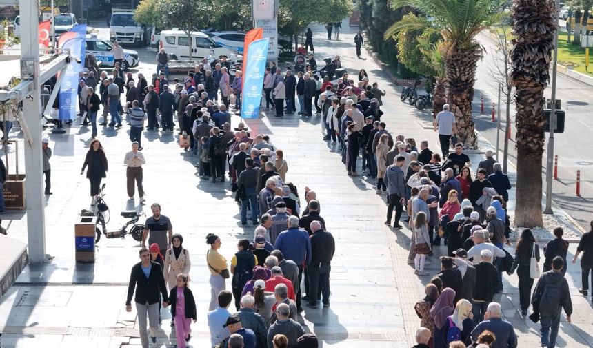Aydın'da Ata Tohumlarına yoğun ilgi: 80 bin fide, yarım saatte tükendi