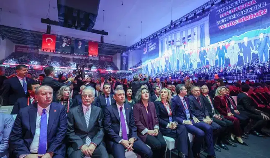 CHP Kurultayı’nda kritik gün: Özgür Özel oyunu kullandı