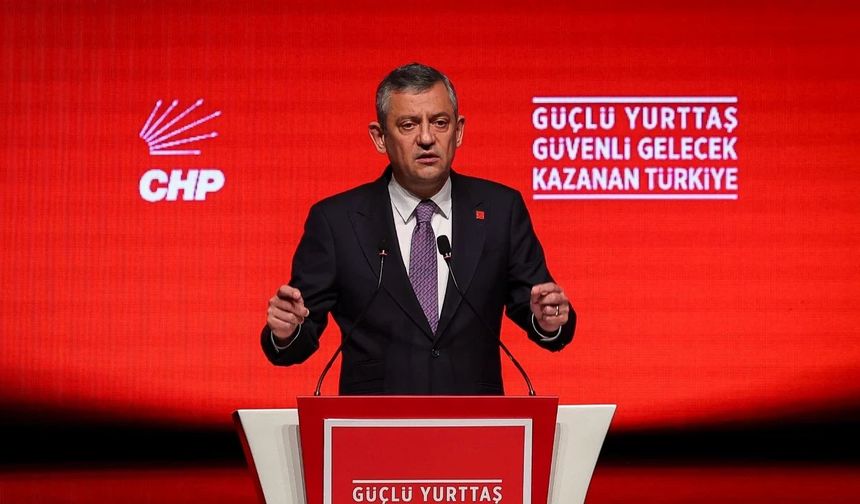 CHP'nin 39'uncu Olağan Kurultayı'nda konuşan Özel: 'Adayımız İmamoğlu, hodri meydan'