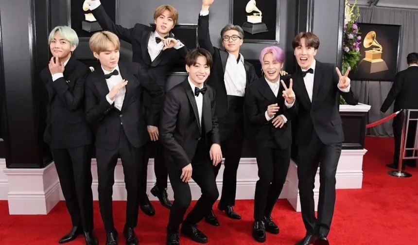 18 ay zorunlu askerlik yapan dünyaca ünlü grup geri dönüyor!