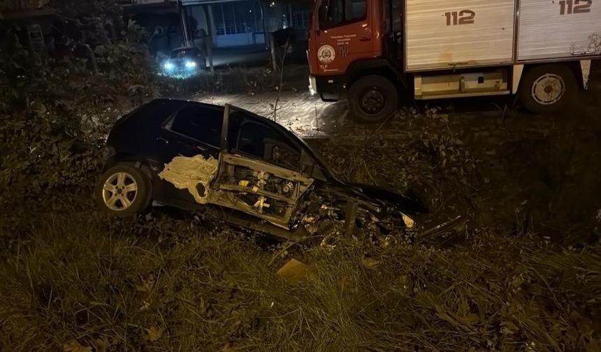 Korkutan kaza: Otomobil kontrolden çıktı, 2 yaralı!