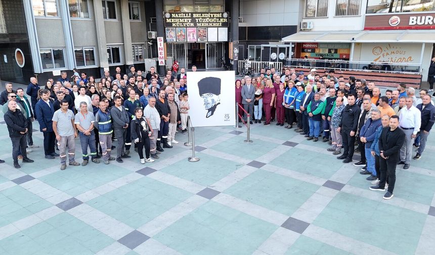 Nazilli'de 750 personel Atatürk portresi yaptı
