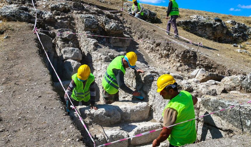 Uşak’taki antik stadyum ilk kez kazıyla ortaya çıkarılıyor