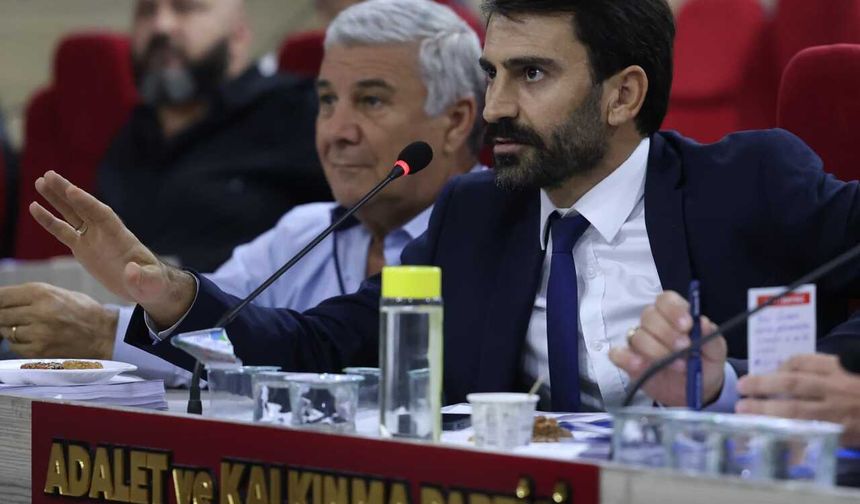 AK Parti'den CHP'li Günay'a yanıt: Menemen’de ve Aliağa’da ancak hayal kurarsınız!