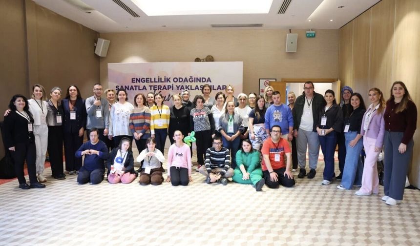 Çeşme'de sanatla terapi kampı: Eşitlikçi yaklaşımın yeni adımı