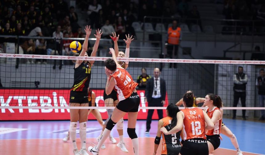 Göztepe evinde Eczacıbaşı Dynavit’e boyun eğdi: 0-3