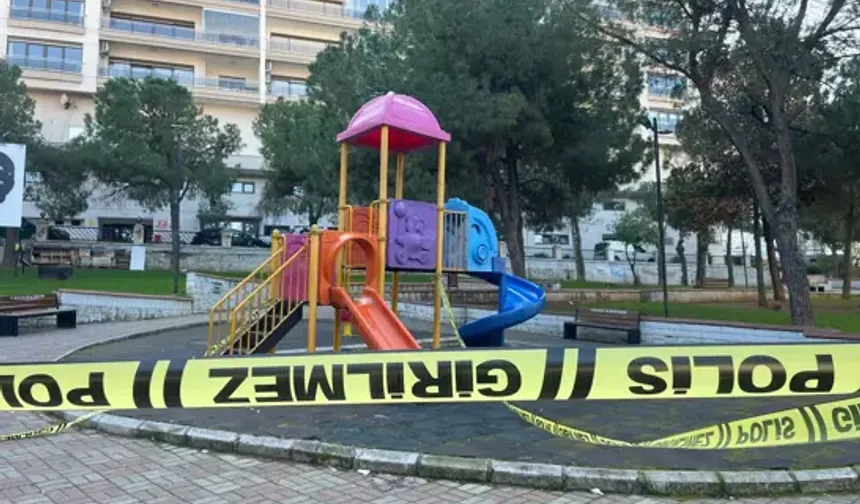 İzmir'de 15 yaşındaki çocuğun bıçaklanarak öldüğü kavgada 2 kişi tutuklandı