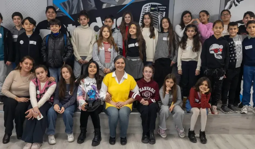 Çocuk Meclisi Üyeleri Stüdyo Kültürpark’ta podcast kaydı yaptı