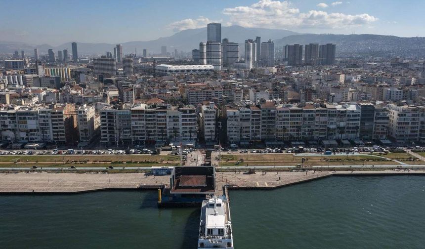İzmir Alsancak’ta altyapı sorunu büyüyor