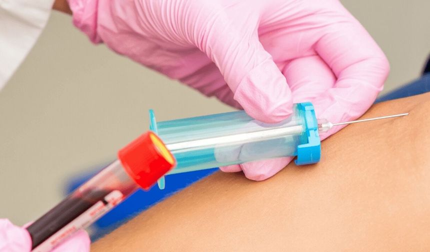 Test polikliniğiyle bulaşın önlenmesi hedefliyor: İzmir’de yeni test polikliniği açıldı