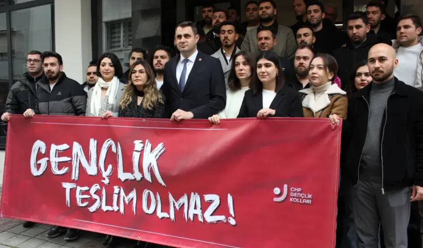 CHP İzmir Gençlik Kolları’ndan hükümetin yıldırma politikalarına tepki
