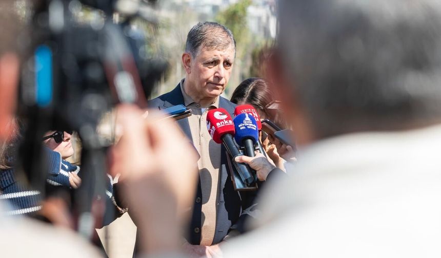 Başkan Tugay duyurdu: Gemilerin atıklarını 24 saat takip eden sistem kurulacak