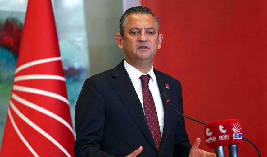 Özgür Özel, CHP Grup Başkanı seçildi