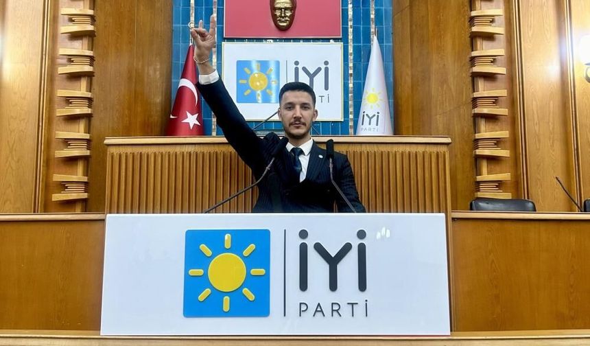 İYİ Parti’de istifa depremi... İlçe başkanı görevini bıraktı