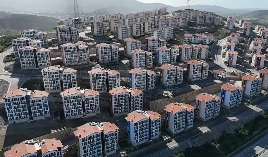 İzmir'de konut satışları geçen senenin aynı ayına göre geriledi