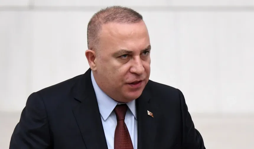 MHP’de istifa depremi! İzzet Ulvi Yönter görevinden ayrıldı