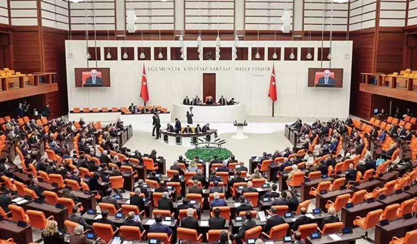 AK Parti hazırladı: Devamsız vekillere maaş ve yolluk kesintisi geliyor