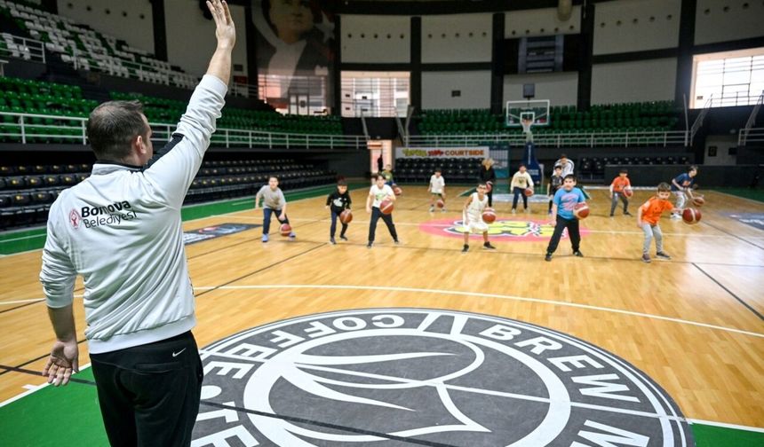 Bornova'nın Spor Okulları’nda yılın 12 ayı kesintisiz eğitim