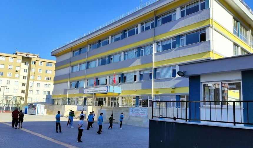 ‘Okullara kadrolu ve liyakatli güvenlik şart’