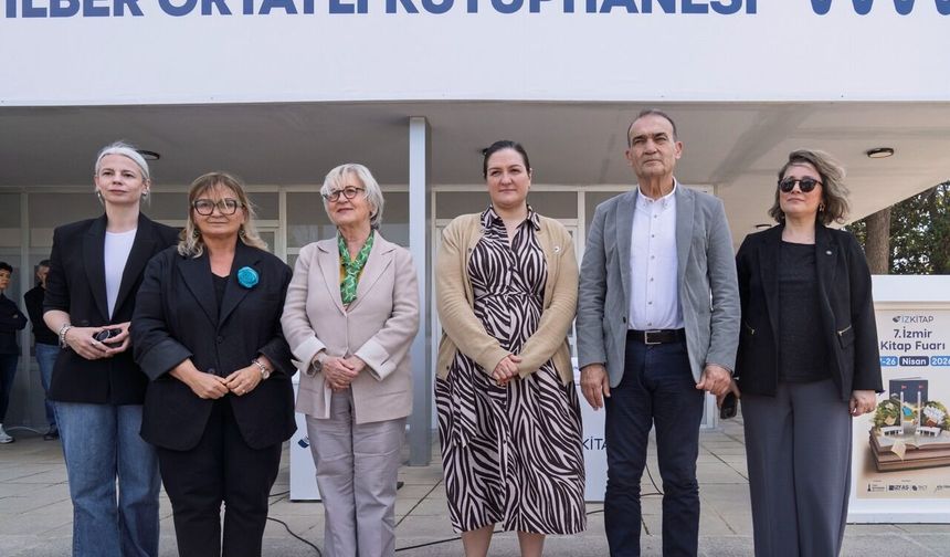 İlber Ortaylı anısına İzmir Kitap Fuarı’nda duygusal buluşma