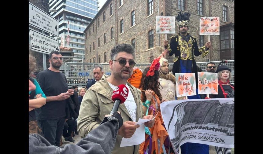 Yerel sanatçılar Meslek Fabrikası önünde basın açıklaması yaptı