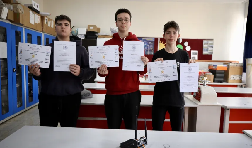 Liselilerin robotu uluslararası yarışmada çifte ödül kazandı