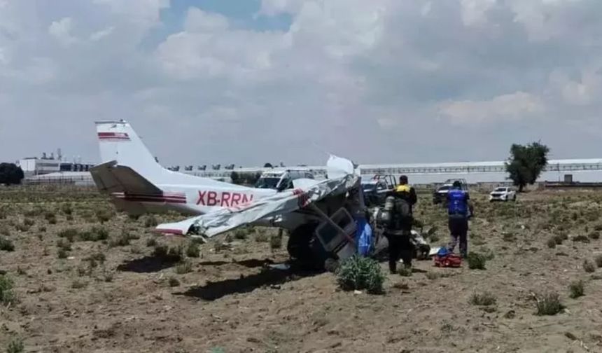 Meksika'da korkunç uçak kazası! Bir anda yere çakıldı, ölüler var